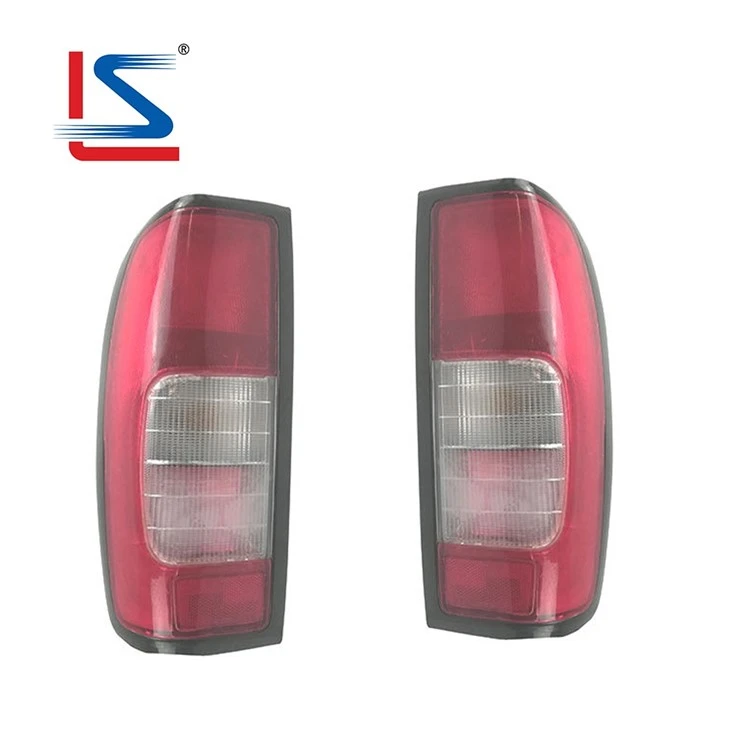 NISSAN Navara 2002 taillight